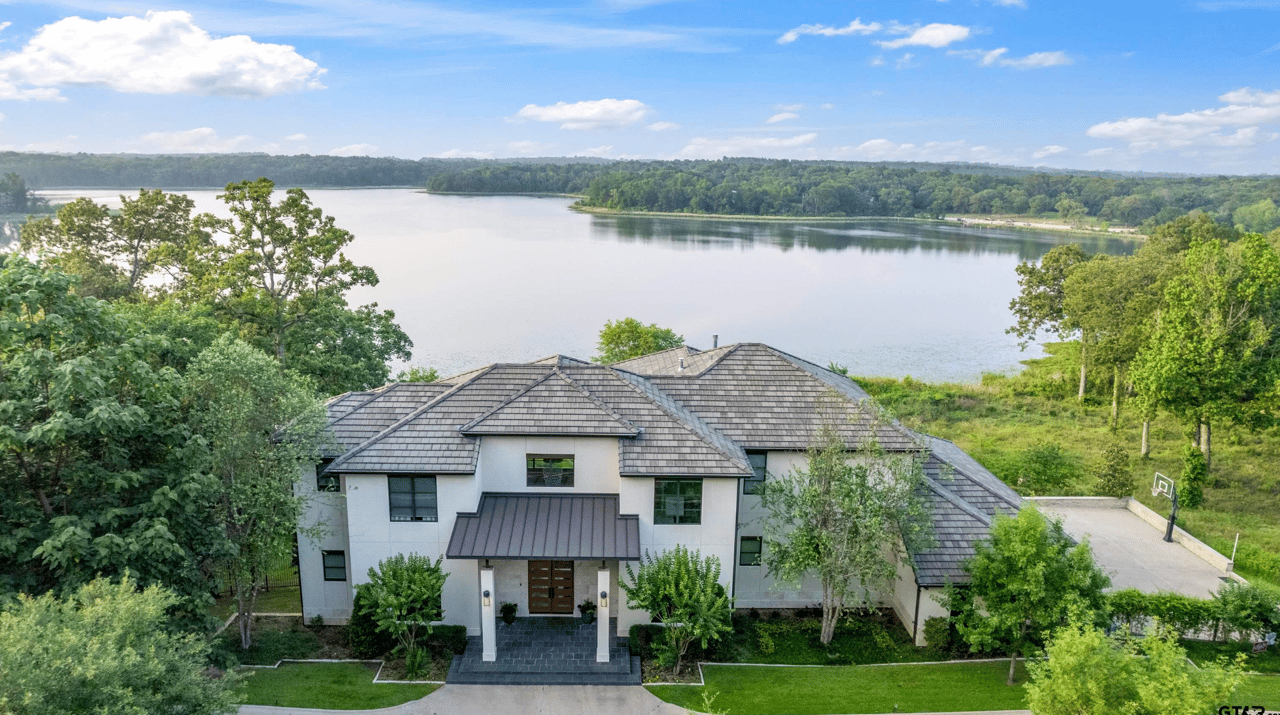 Luxury house with waterfront view in Tyler, Texas