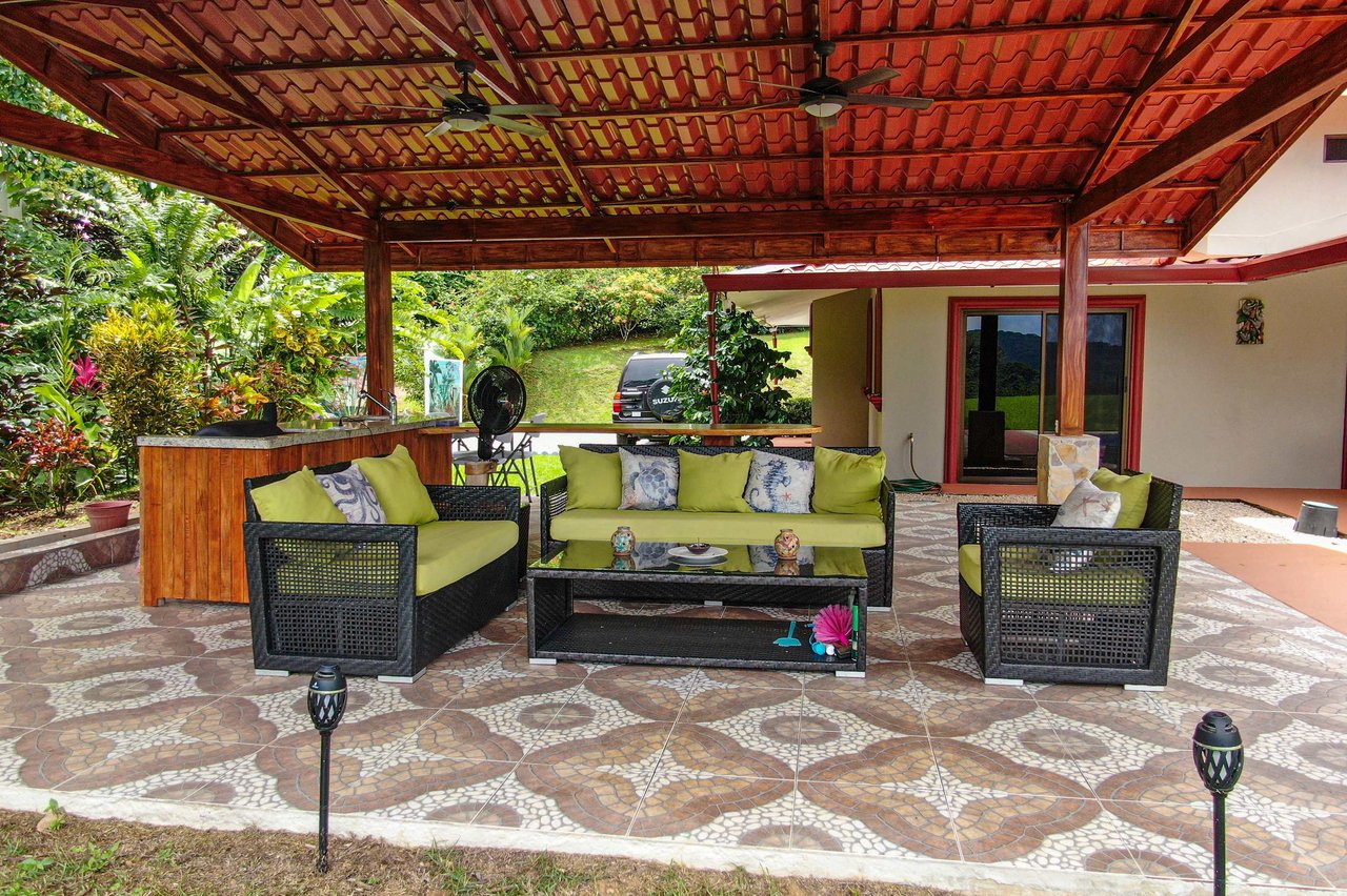 Wow! Sustainable 2-bedroom home in Baru