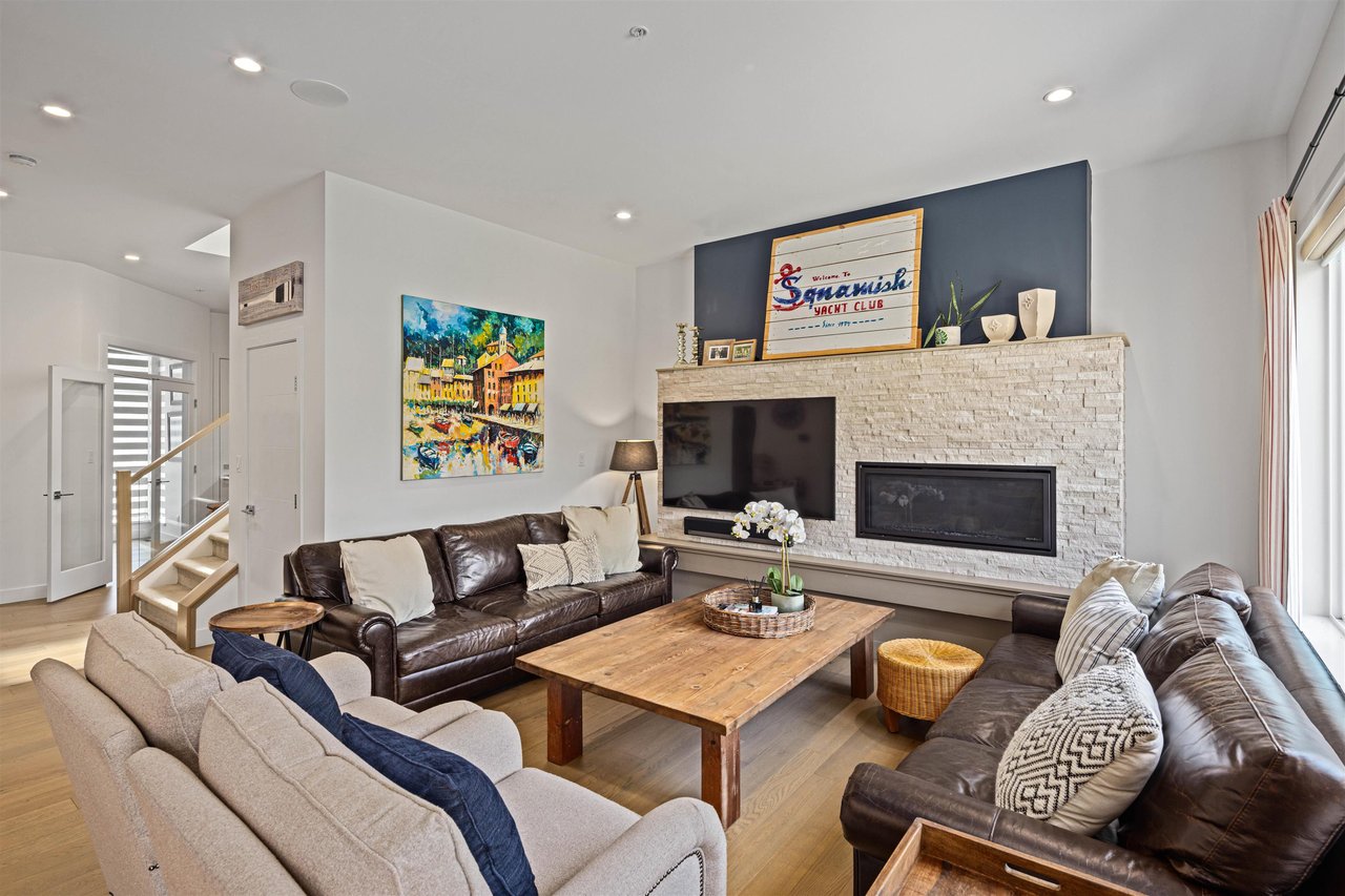 39303 Mockingbird Cres