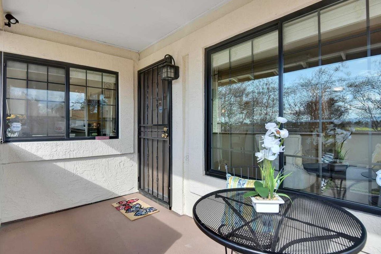 454 Colony Knoll DR