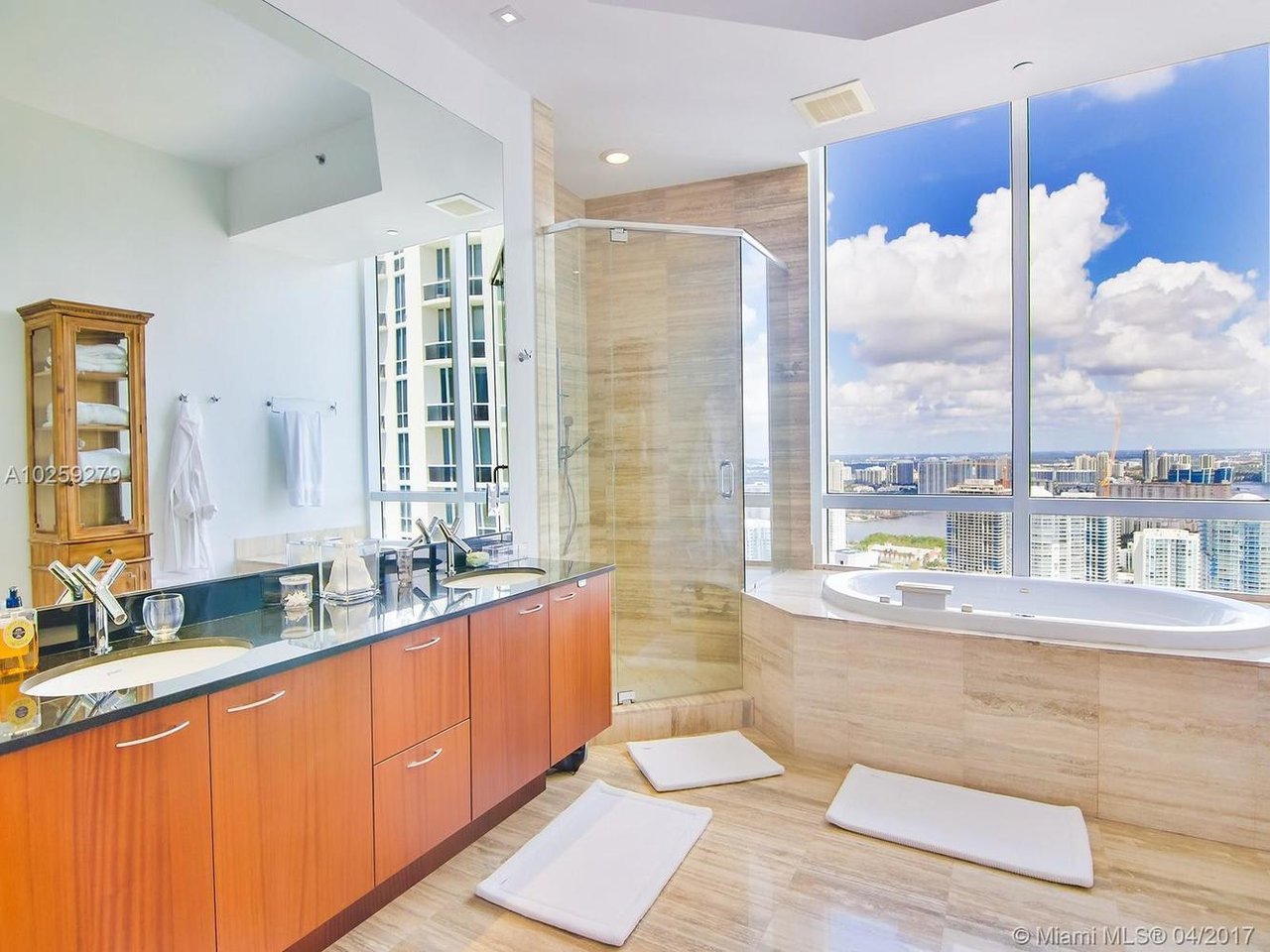 15811 Collins Ave, #3804