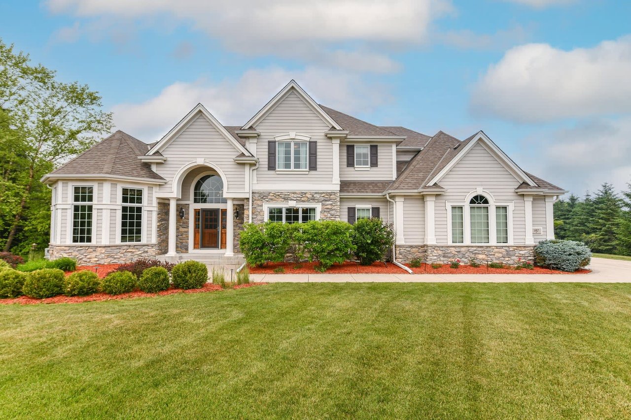 142. Preserve  Ct, Mequon 