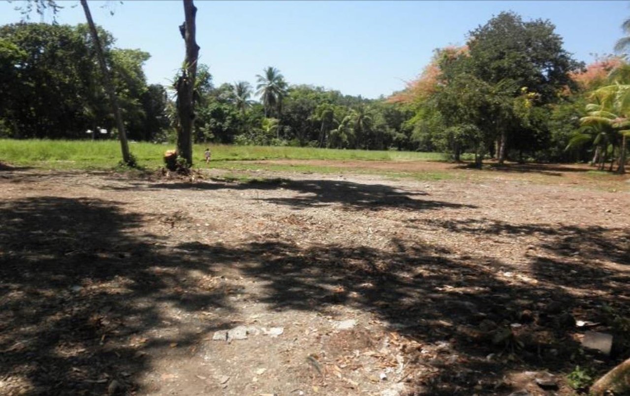 Quepos Commercial Property