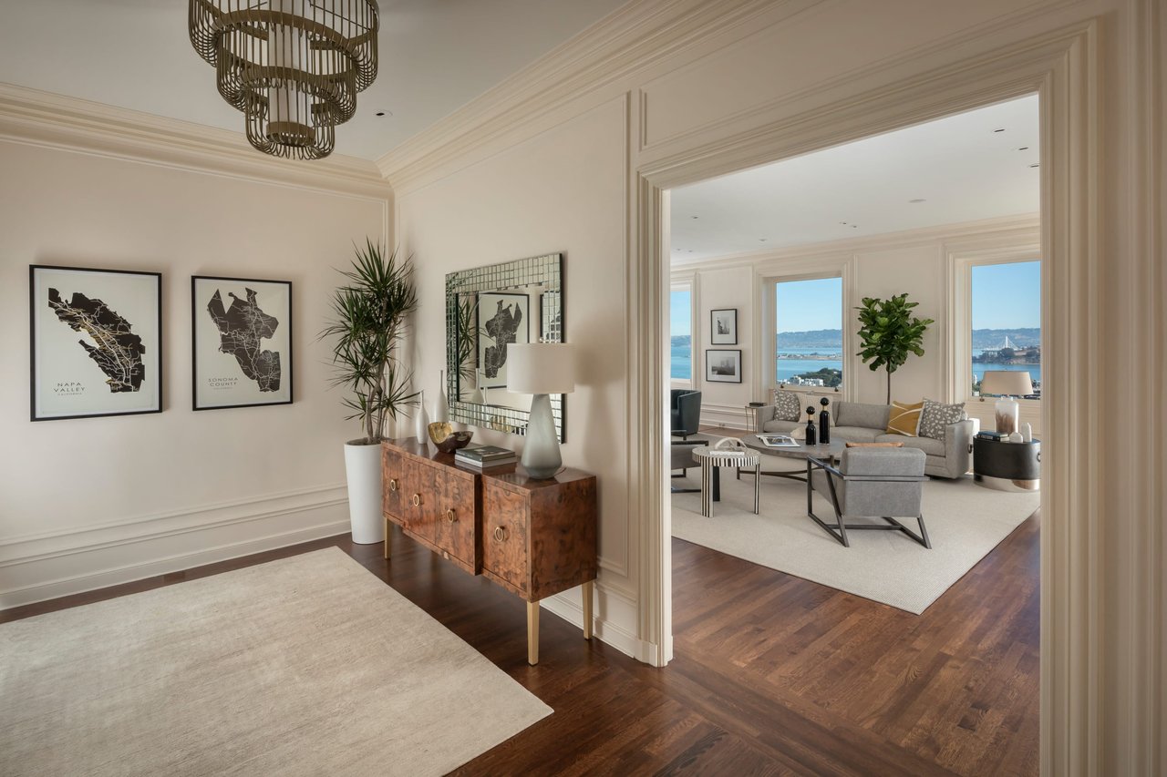 High Floor Apartment at 945 Green