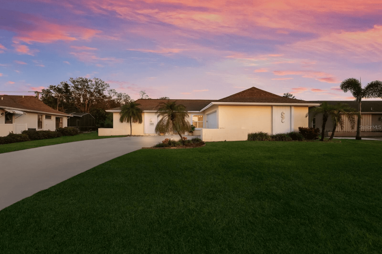 🎉🏡PENDING🏡🎉 @1409 63RD ST W, BRADENTON, FL 34209