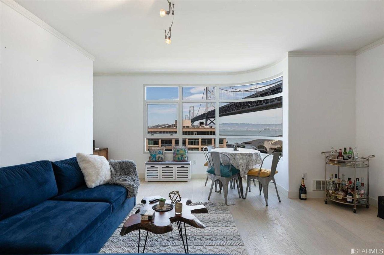 403 Main Street Unit 712