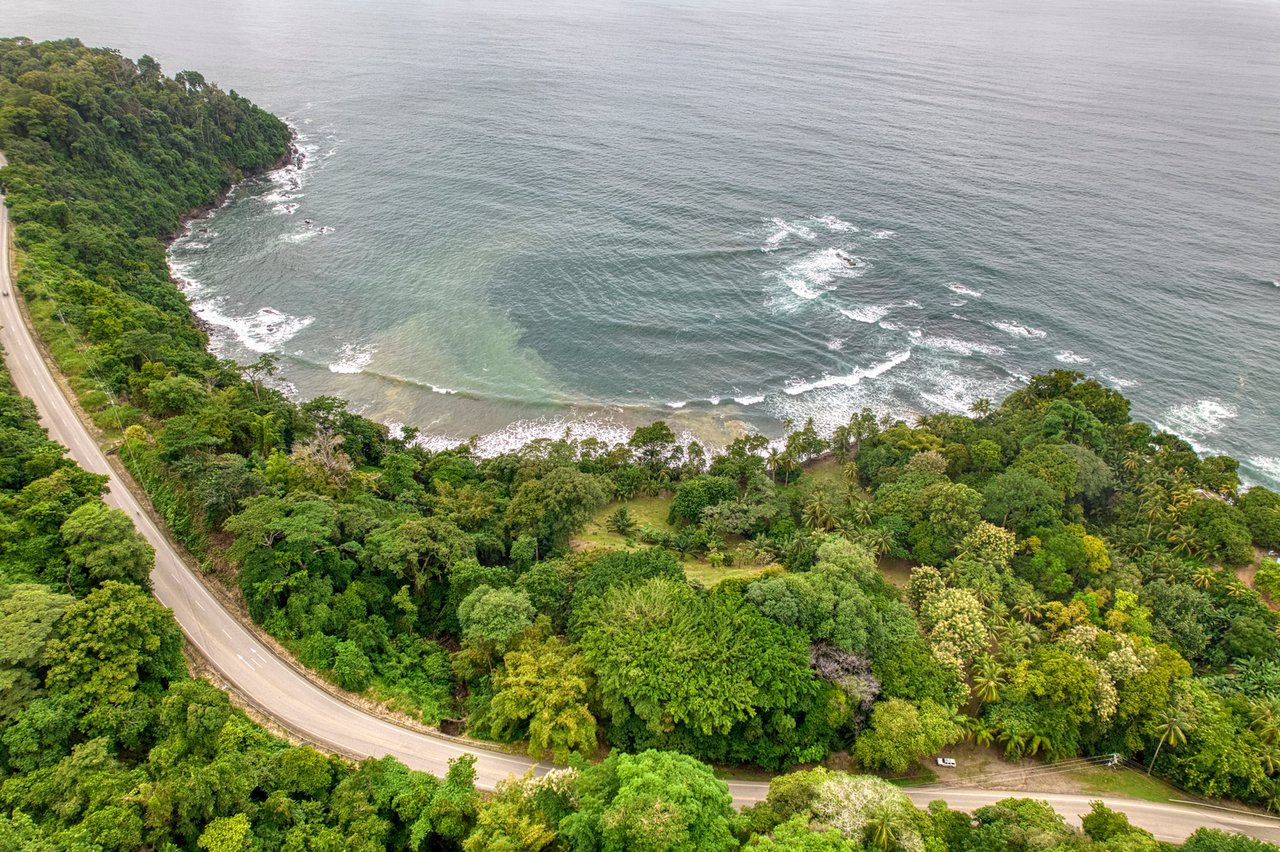Modern Beachfront Luxury Estate, Dominical, Puntarenas