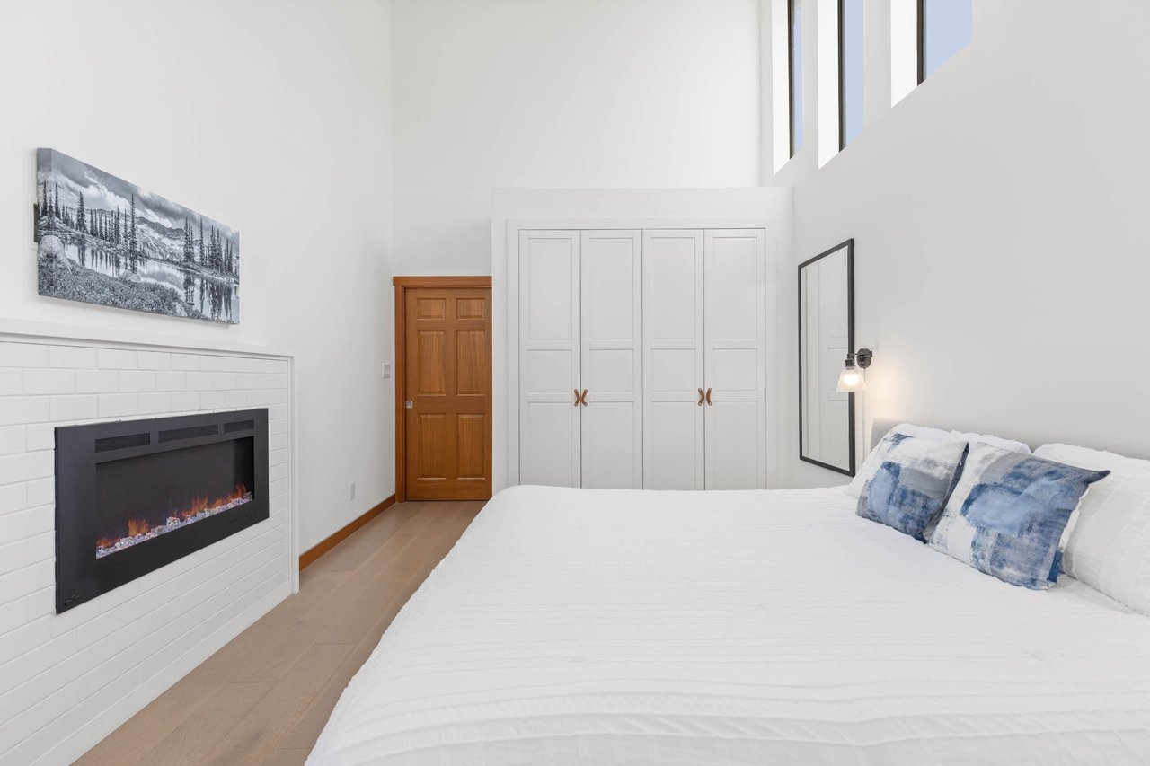 406-3317 Ptarmigan Pl