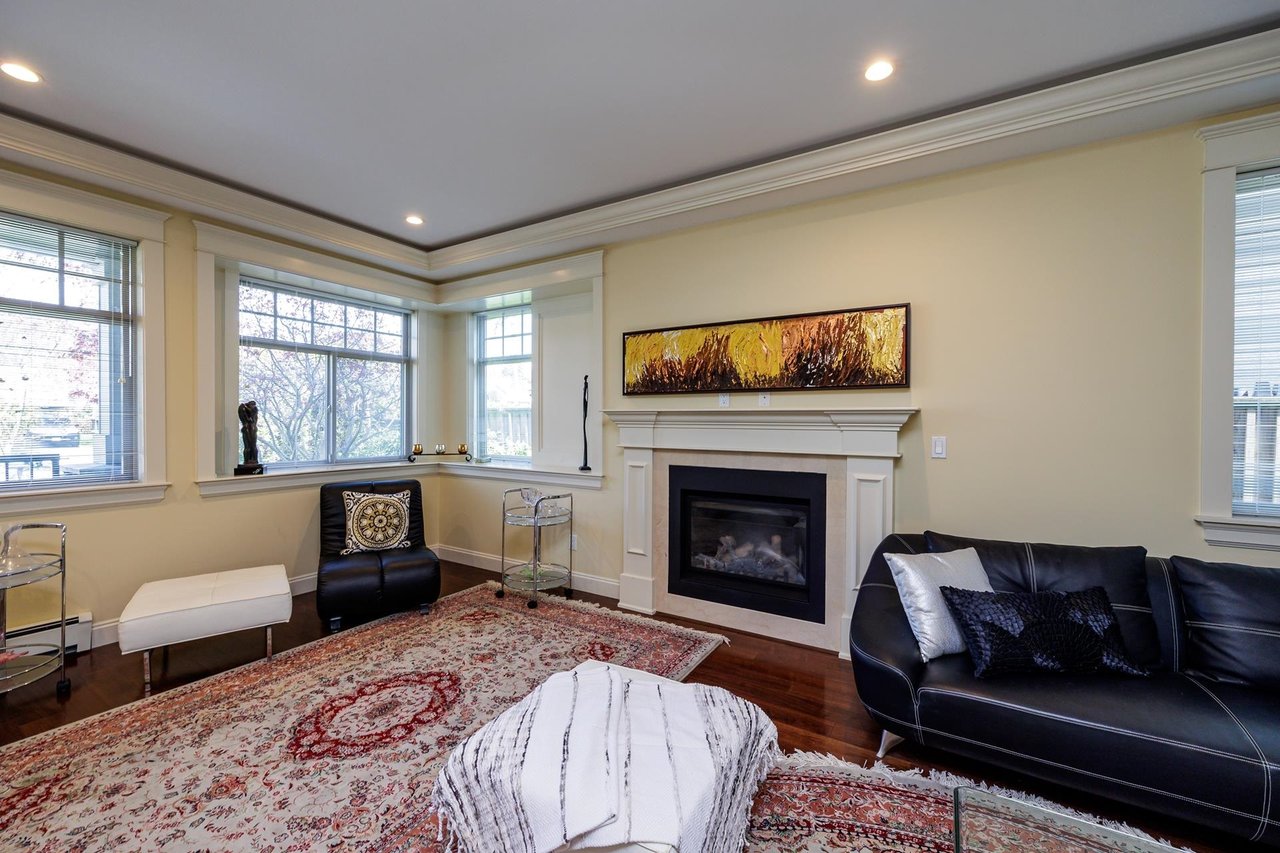 335 E 15th Street, North Vancouver