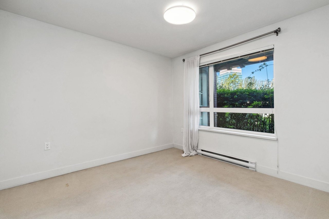 107-7088 14th Ave