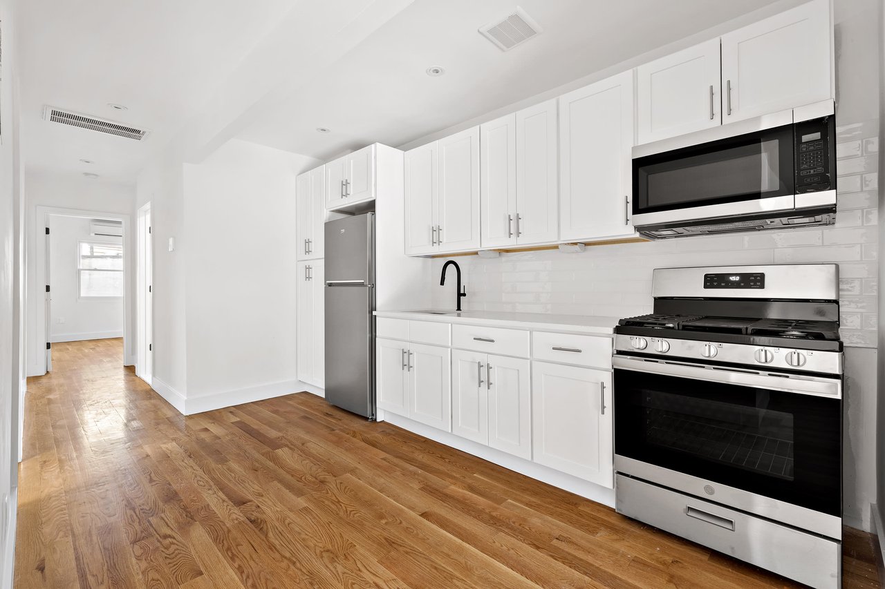 369 Kosciuszko St