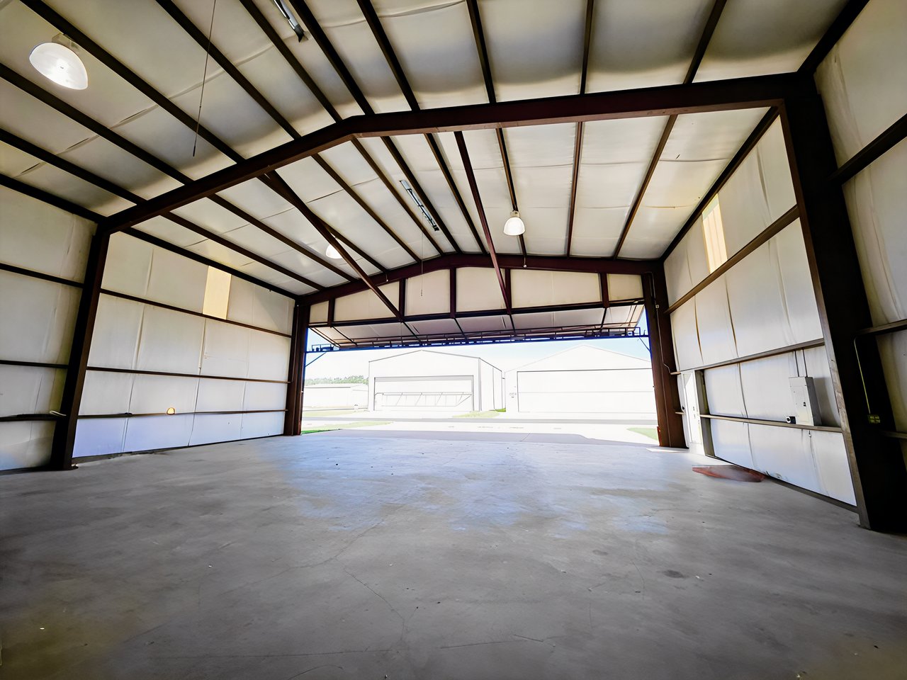 Spicewood Hanger