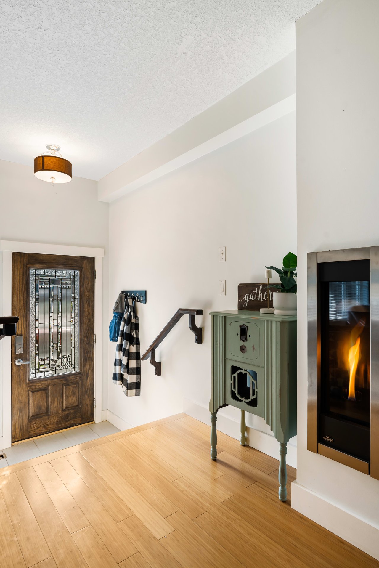 2020 27 Avenue SW Unit: 1