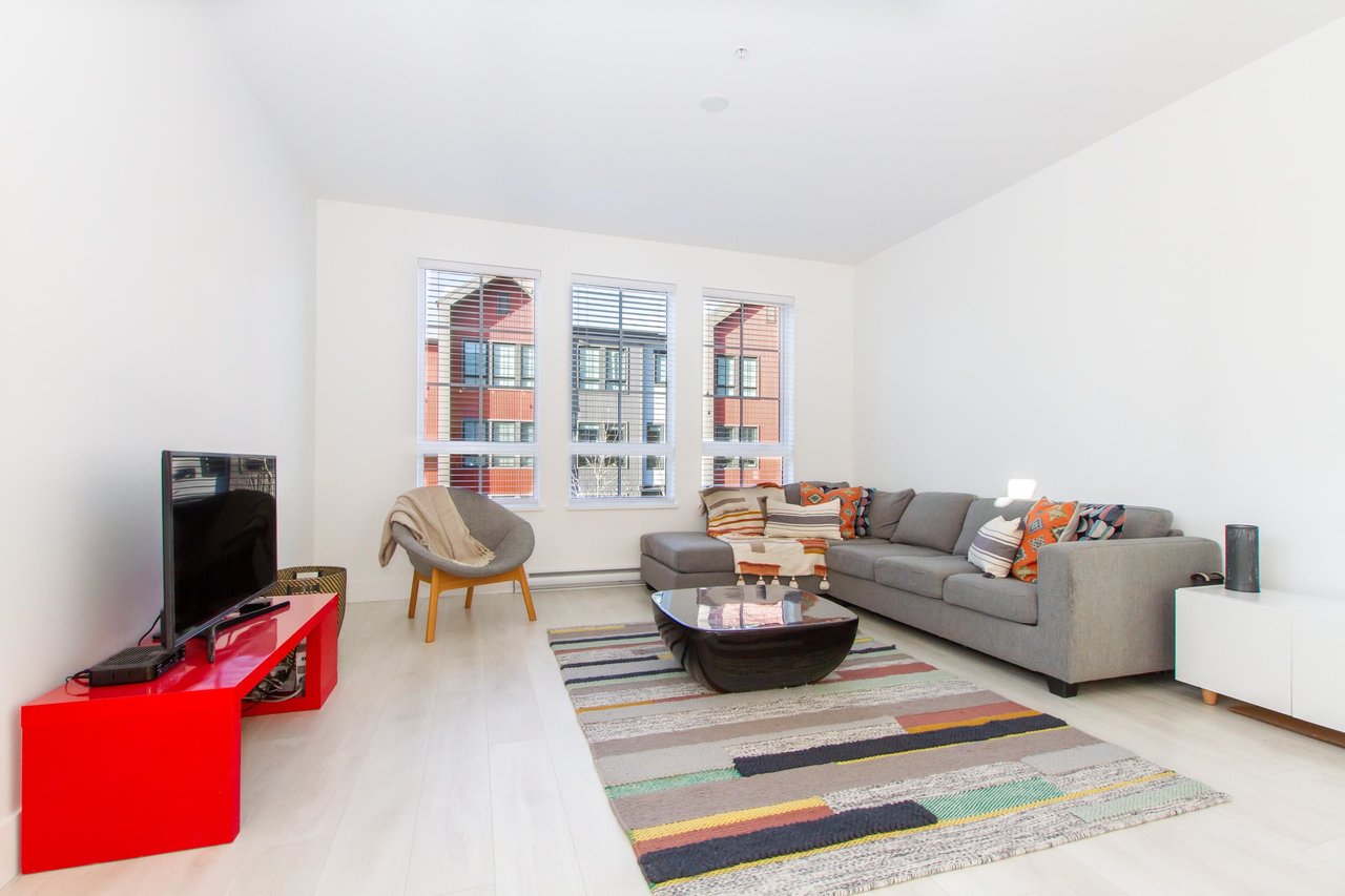 1351 Peakside Pl