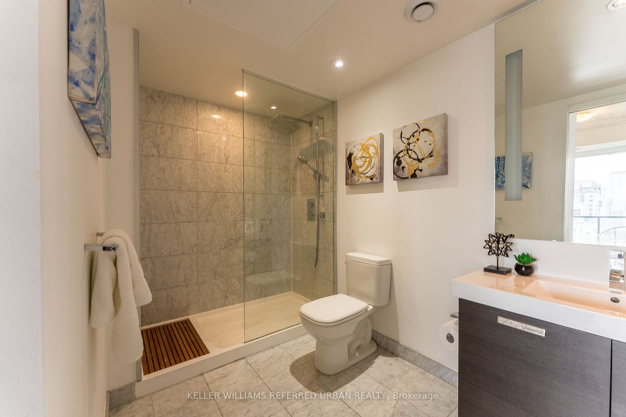THOMPSON RESIDENCES 
