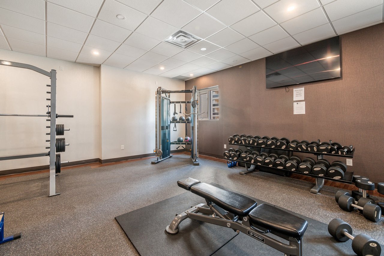 820 Burnhamthorpe Road #702