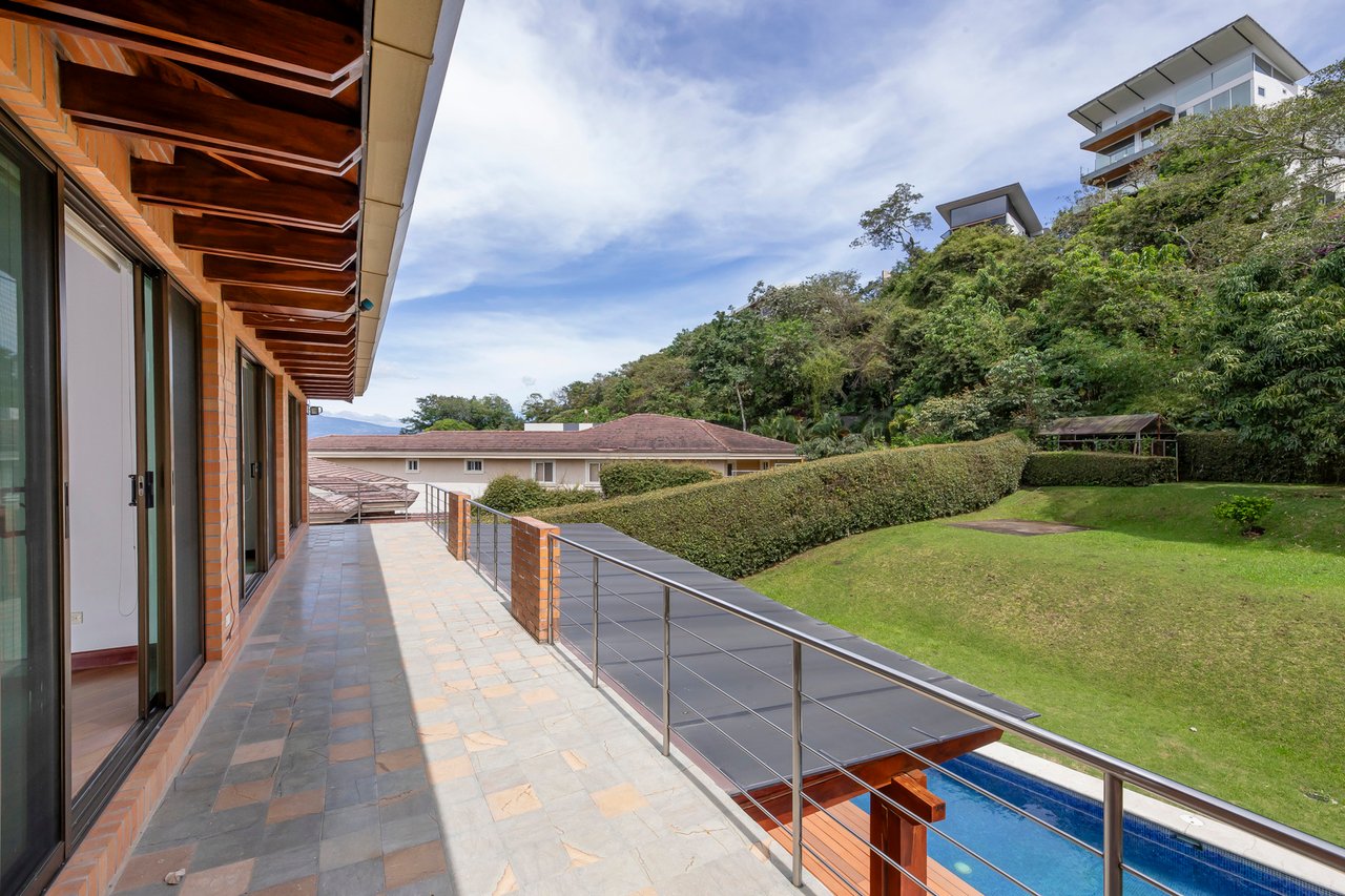 Terrace View Colonial Home, Escazu, San Jose