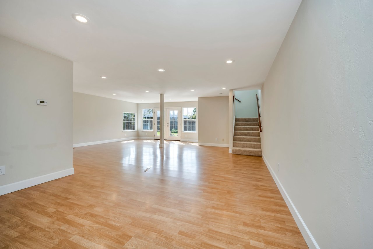 4858 Devonshire Place