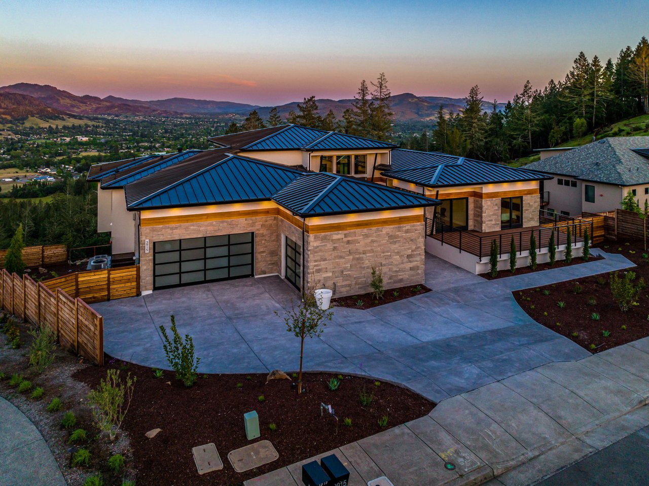 3915 Rincon Ridge Dr