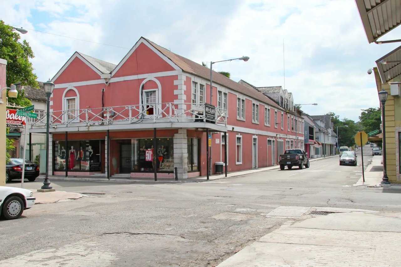 Bay Street Commercial Building