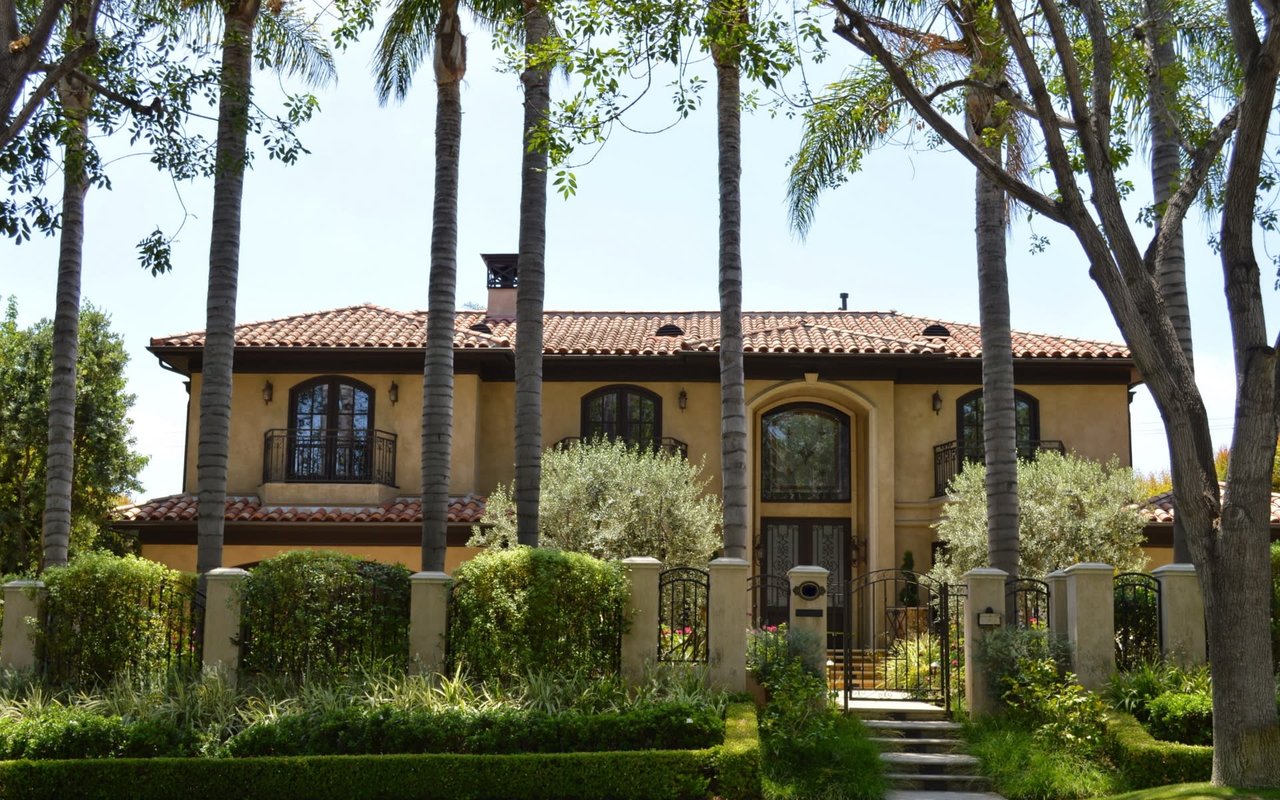 Why Buying a Vacation Home Beats Renting One This Summer