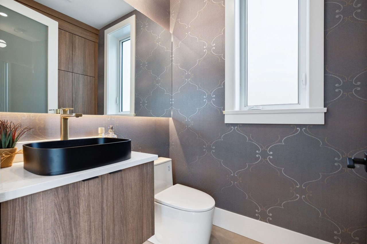 1-2846 Mcgill Street, Vancouver