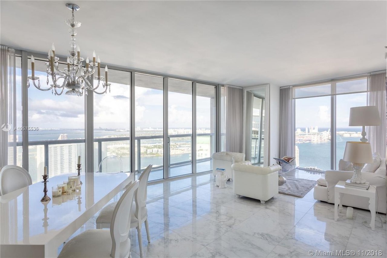 495 Brickell Ave, #5202