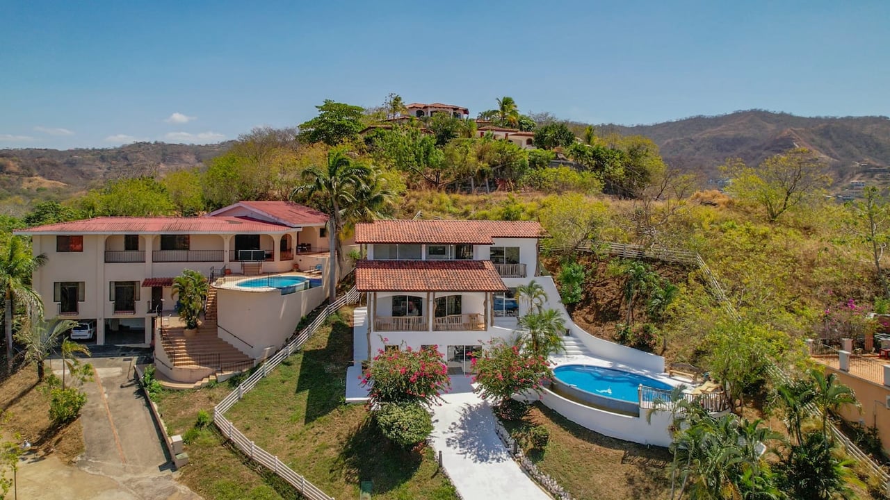 La Finca Blanca Ocean-View Home