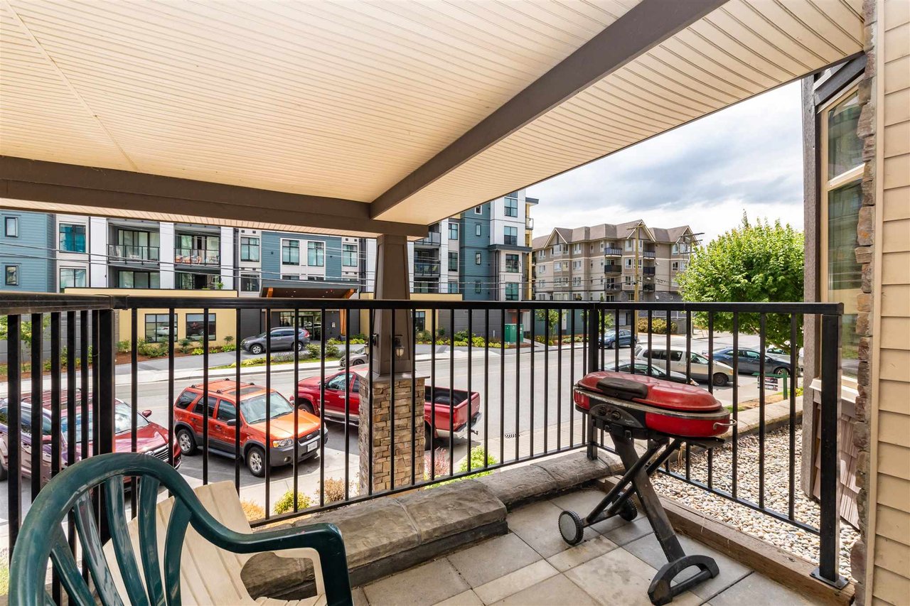 106-45893 Chesterfield Ave