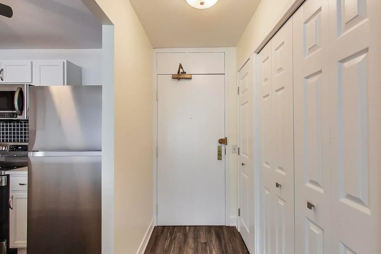 525 W Hawthorne Unit 2606