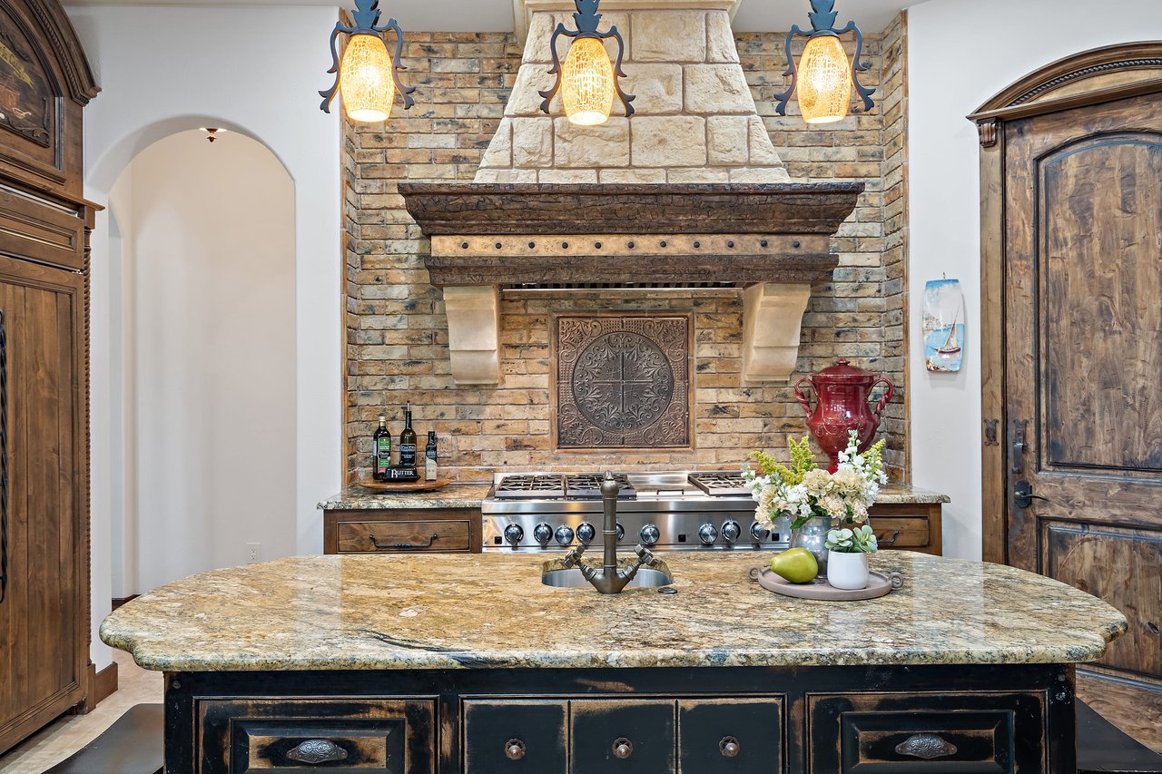 16715 Destiny Cove