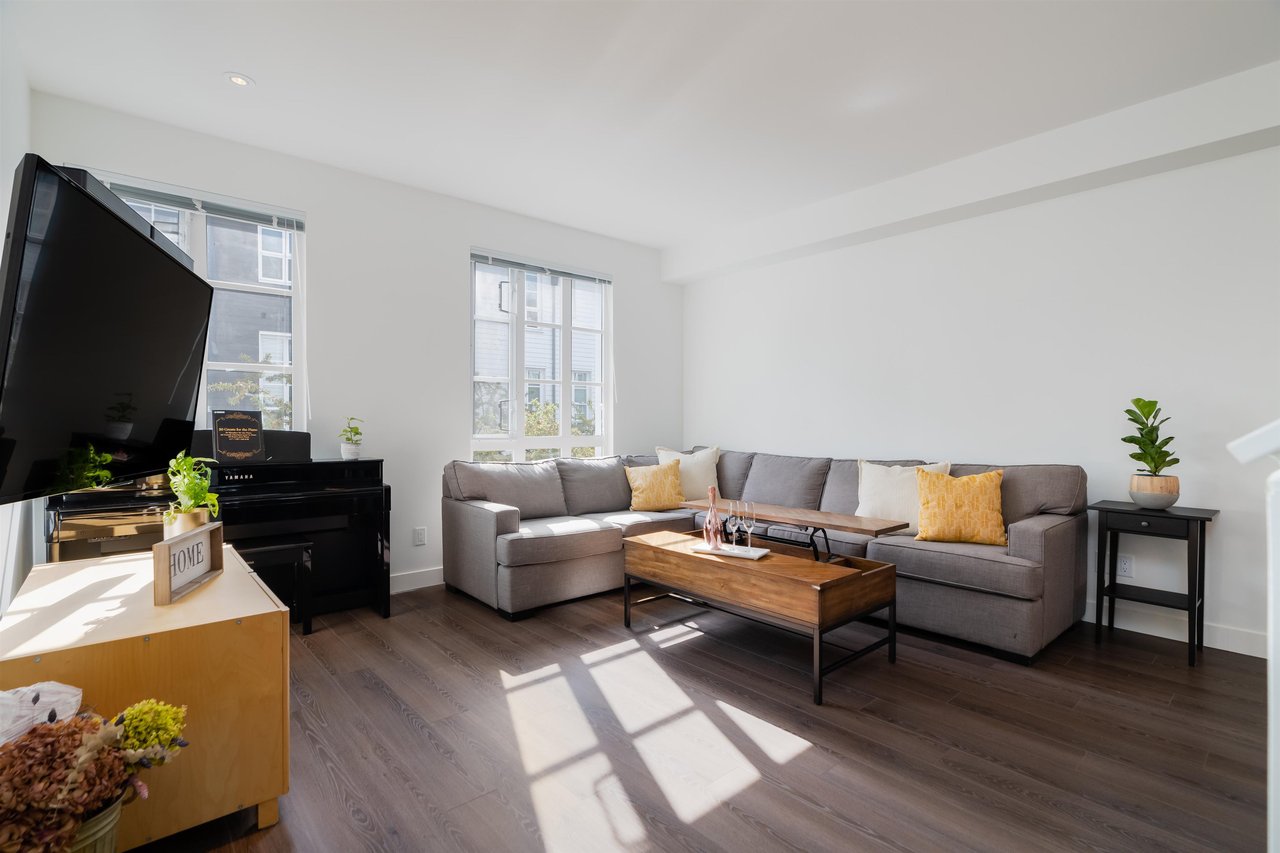 132-528 Foster Ave