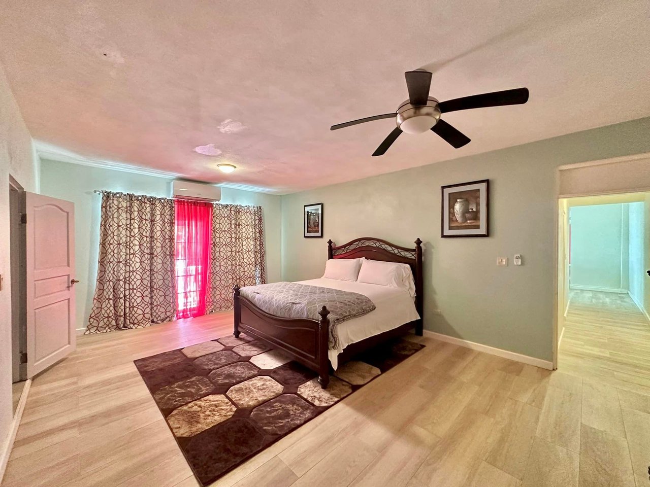 922 Brady Ghut 2 Bedroom Apartment