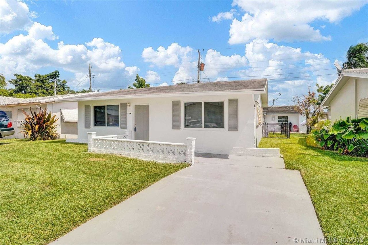 5214 NW 27th Ave