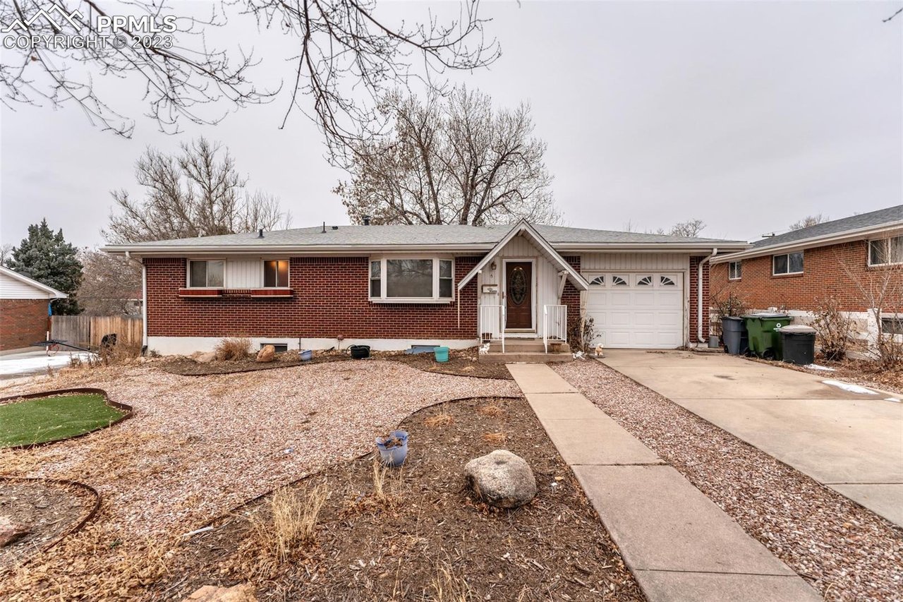 6 S Garland Ave