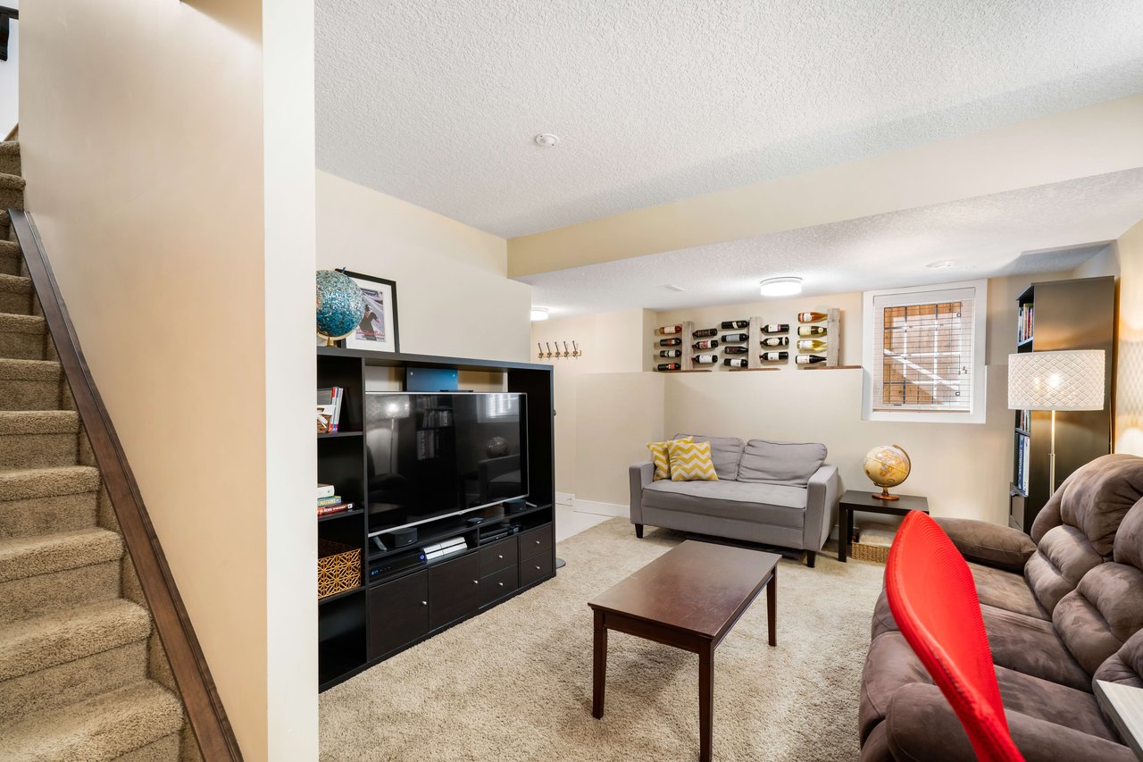 2020 27 Avenue SW Unit: 1