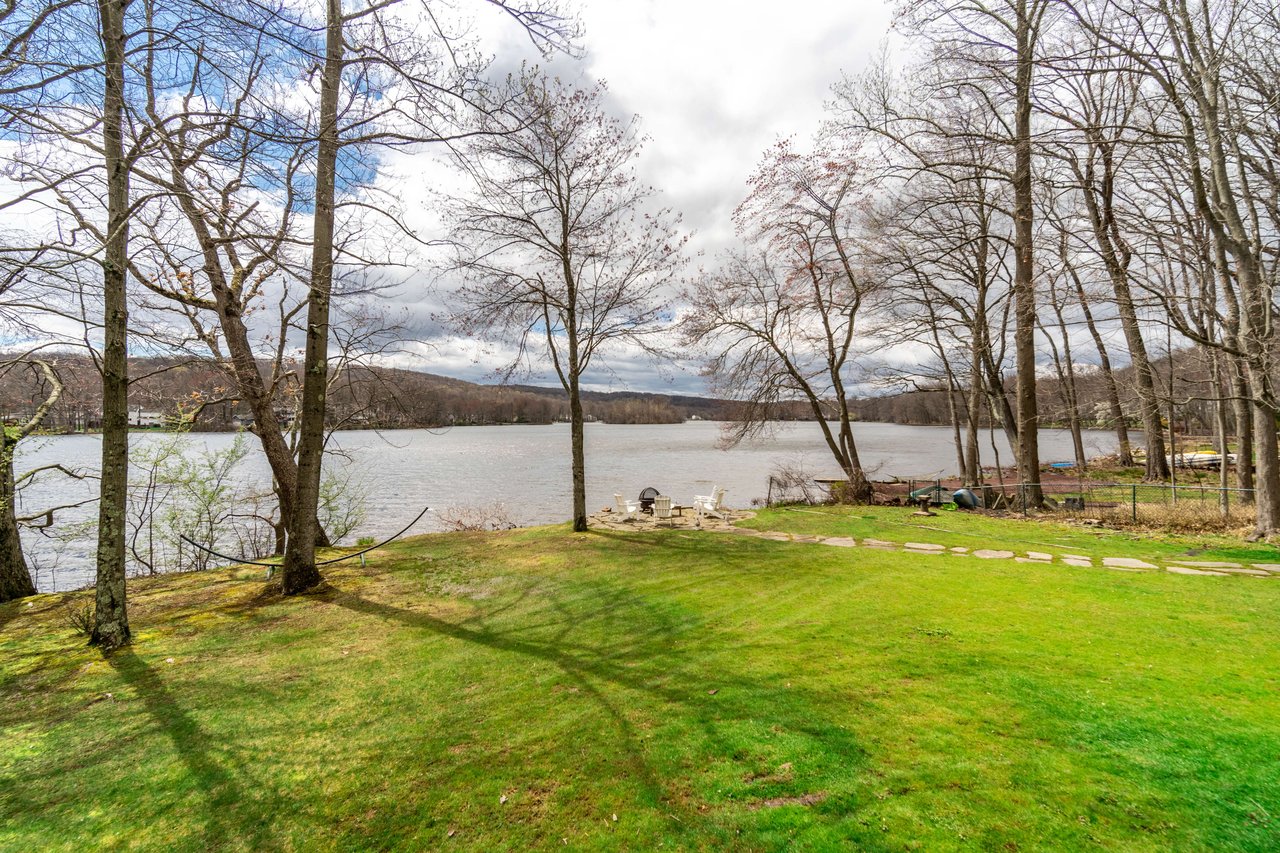 20 Radtke Road, Randolph, NJ 07869