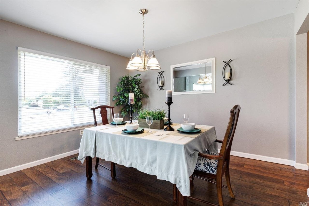 701 Bordeaux Dr
