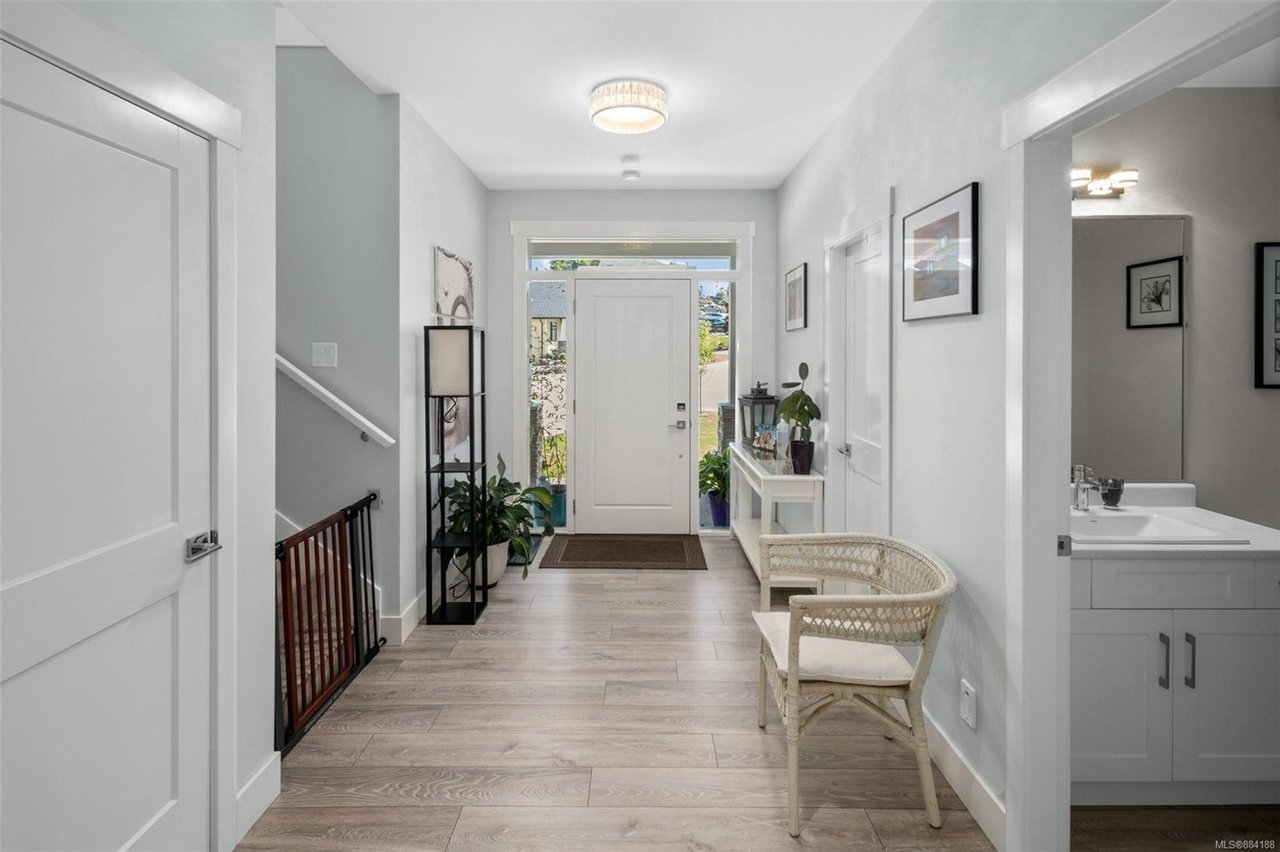2544 West Trail Crt, Sooke