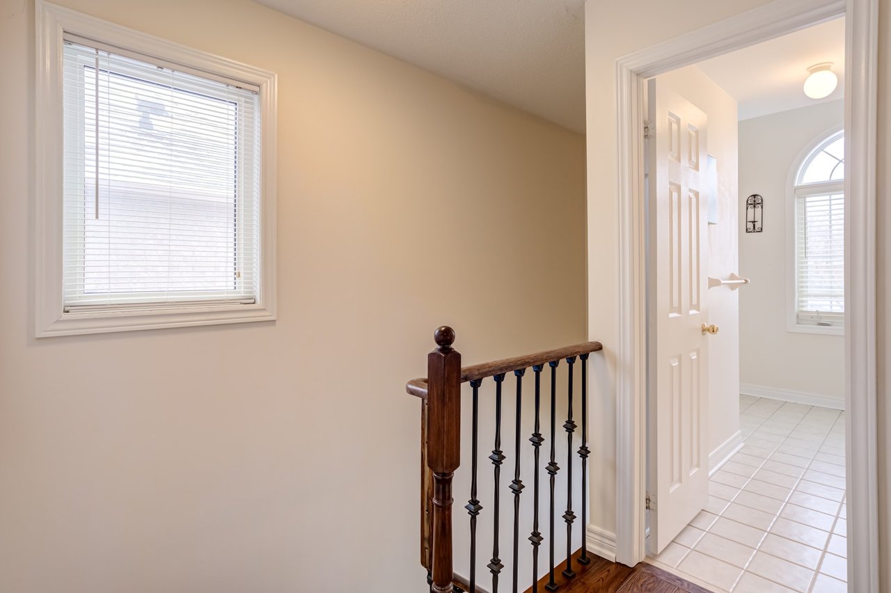 11 Cathmar Dr