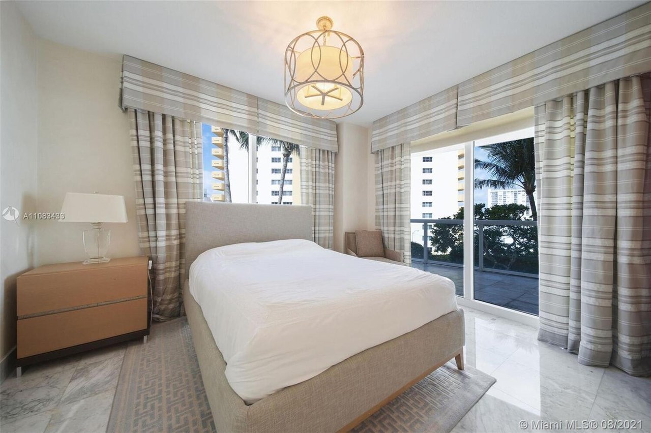 3801 Collins Ave, #501