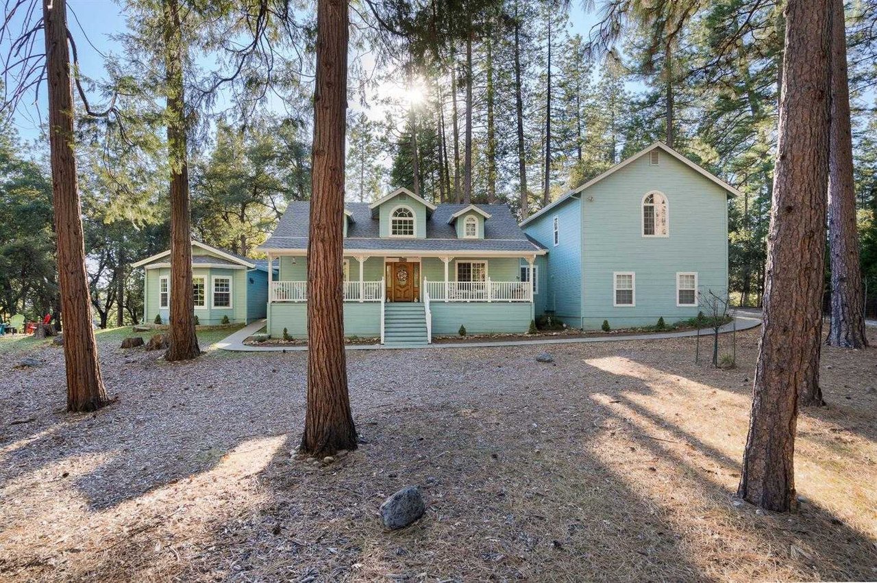 25420 Wildflower Dr