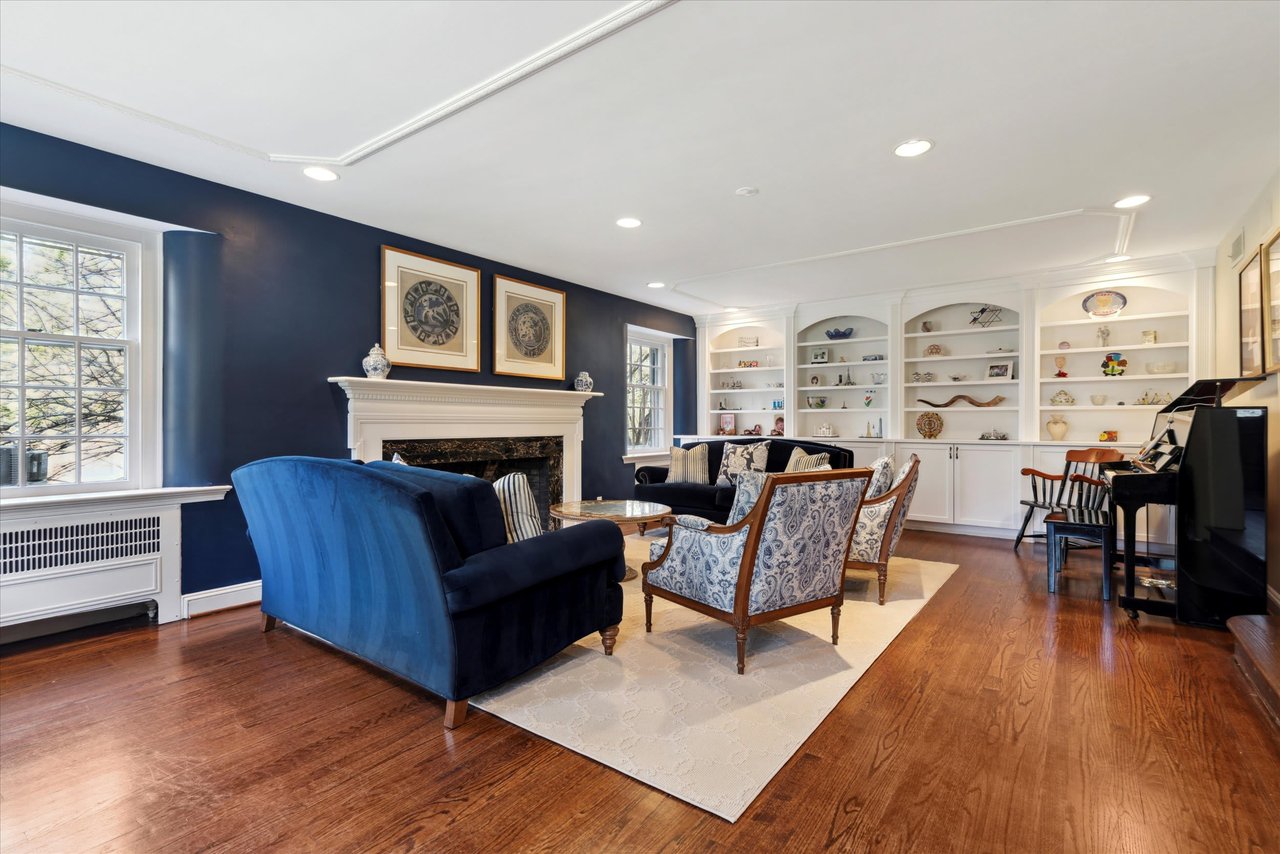 707 Hagys Ford Rd