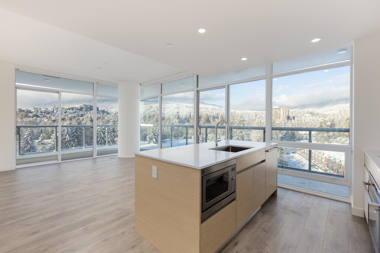908-200 Klahanie Ct