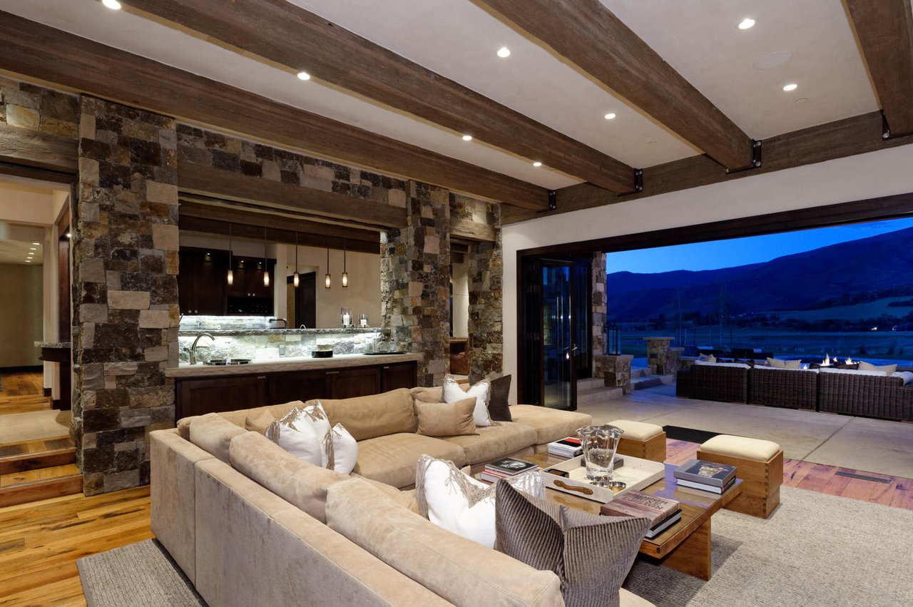 Ultimate in Style and Convenience in Aspen 