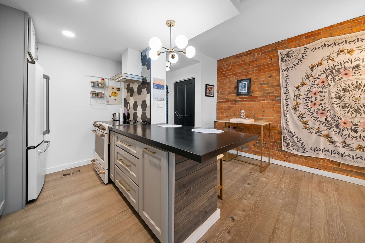 412 Liberty Hill #1B