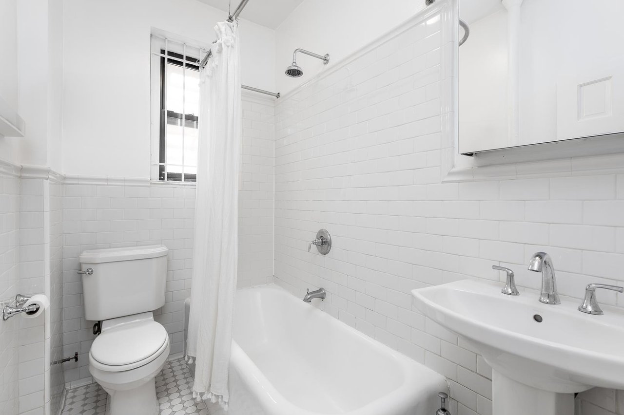779 Riverside Drive, Apt C-22