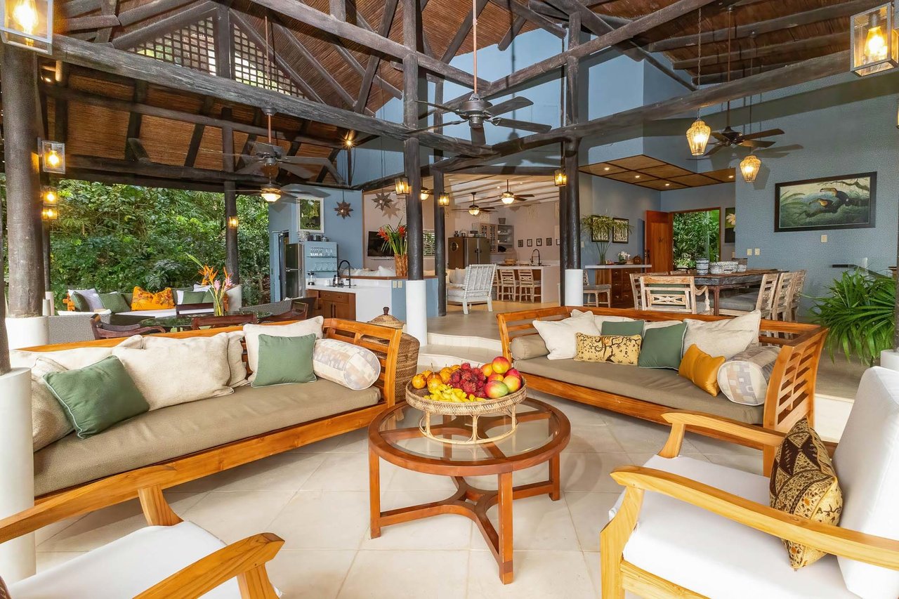 Balinese Tropical Rental Villa, Manuel Antonio, Puntarenas