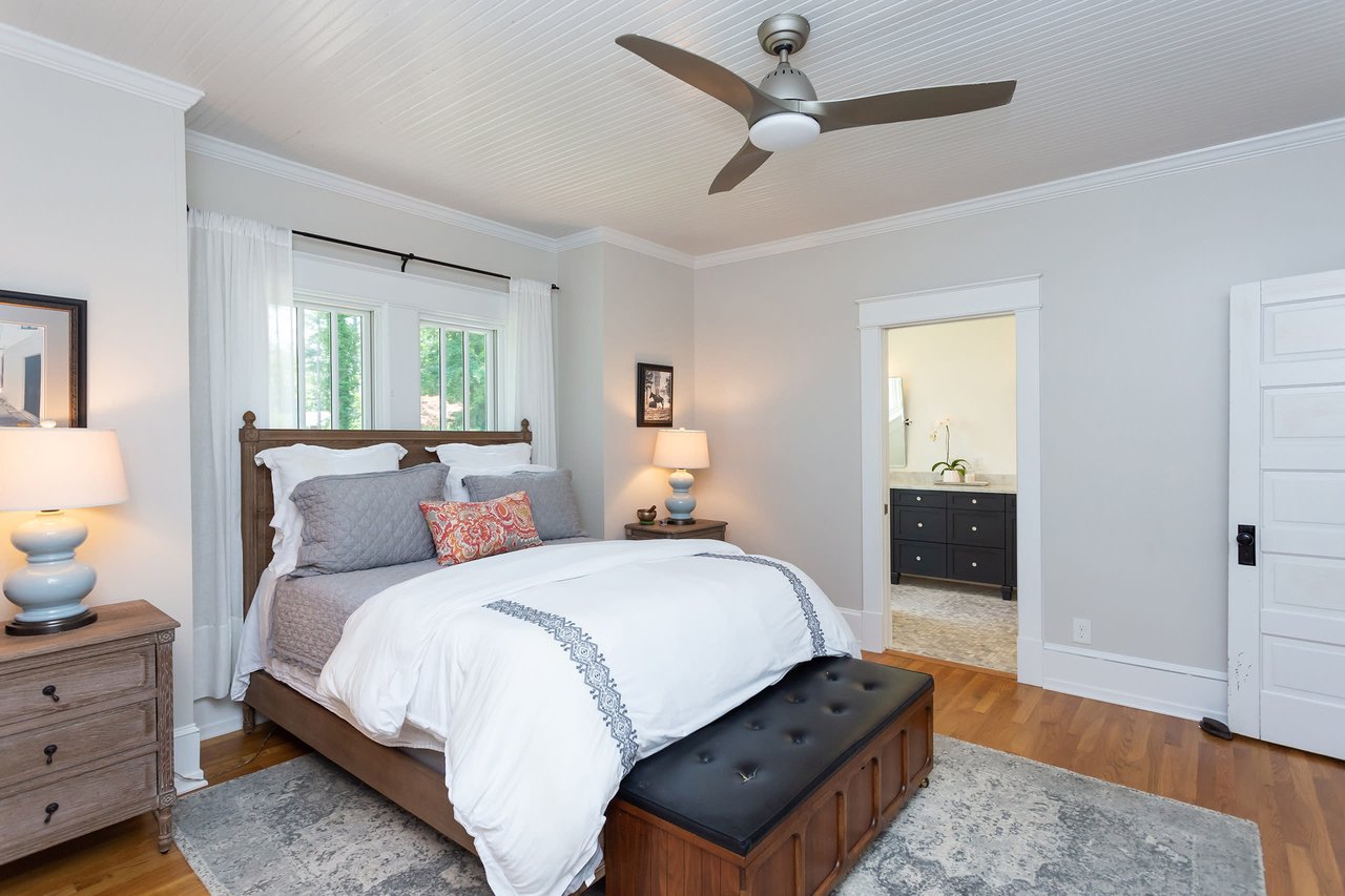 213 Hillsborough Rd