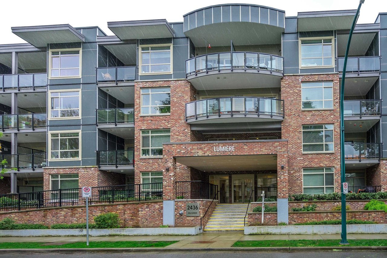 109-2436 Kelly Ave